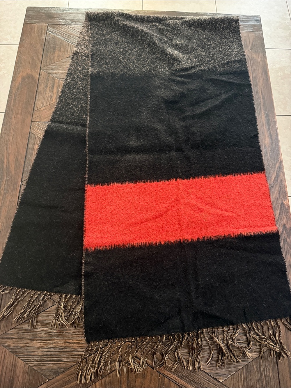 Eileen Fisher Italian Degrade Wool Jacquard Color Block Fringe Scarf - Picture 6 of 9